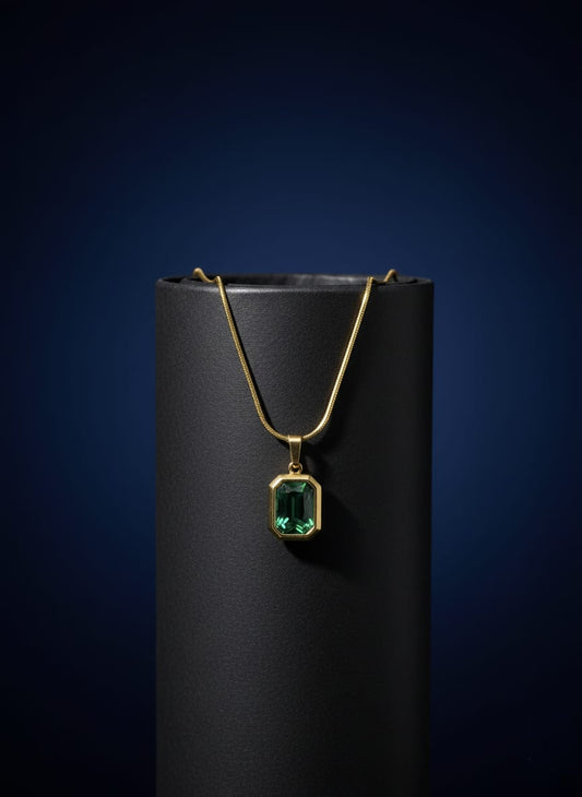 Classic Emerald Green Stone Necklace For Women